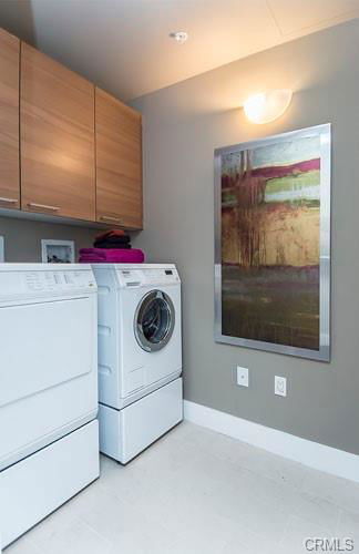 Building Photo - 10776 Wilshire Blvd