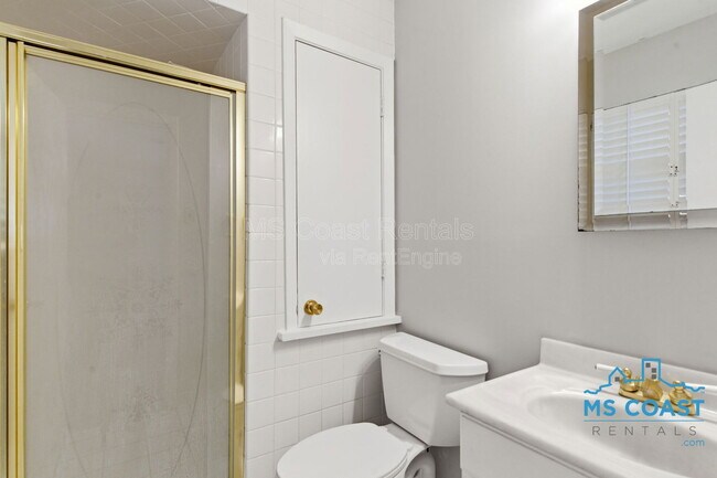 Building Photo - 339 Hilton Ave