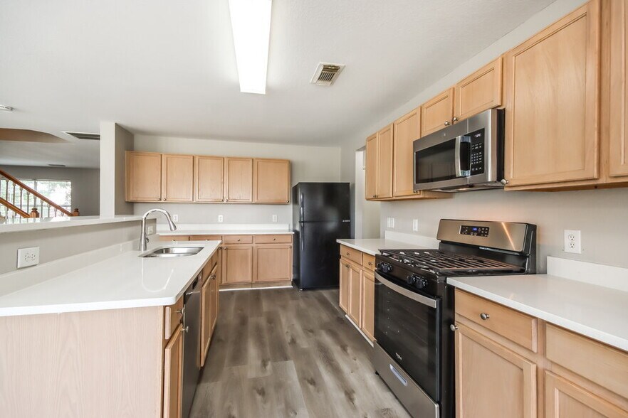 Building Photo - 6310 Cottage Stream Ln