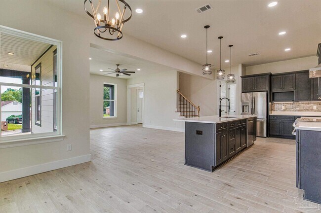 Building Photo - 412 Elcino Dr