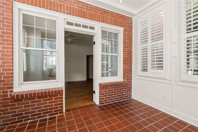 Building Photo - 878 Briarcliff Rd NE