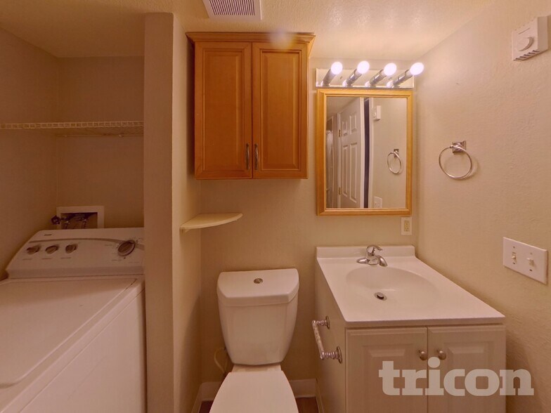 Building Photo - 11172 Hudson Pl
