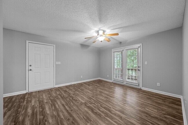 Building Photo - 1239 Parkway Pl