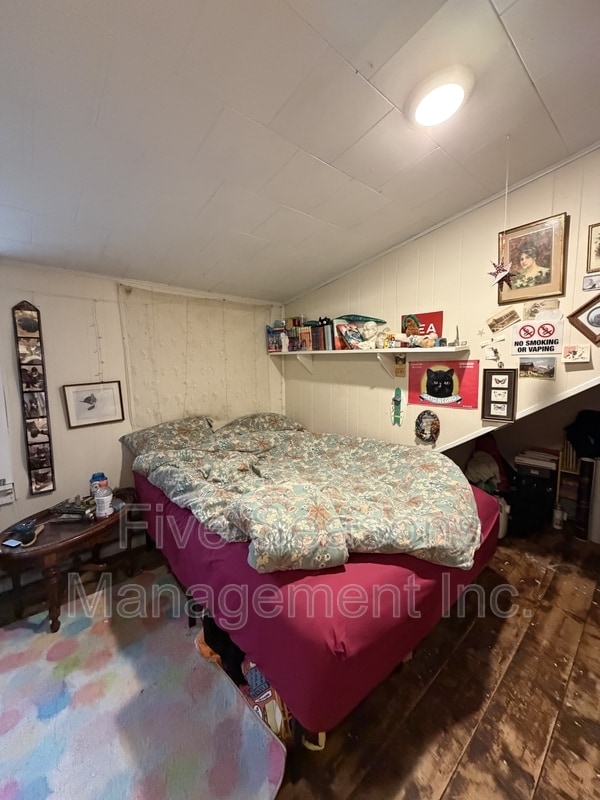 Building Photo - 59 University Terrace