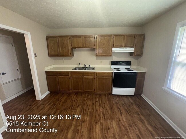 Building Photo - 6515 Kemper Ct