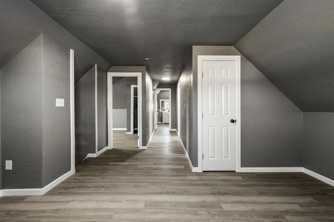 Building Photo - 1320 W Frisco St