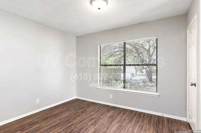 Building Photo - 9211 De Frene