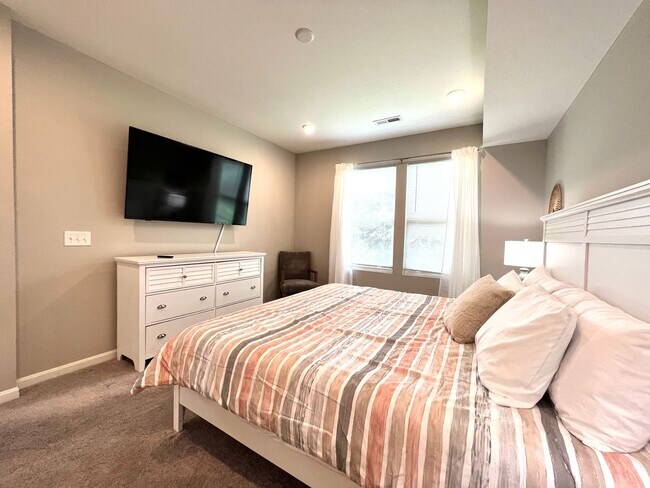 Building Photo - Fully Furnished Luxury Corporate Rental - Brand New Construciton