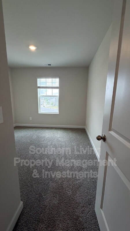 Building Photo - 1423 Old Rivers Rd