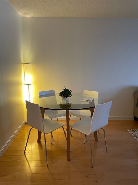 Building Photo - 8 Museum Way