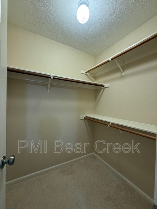 Building Photo - 7818 Sunny Ridge Dr