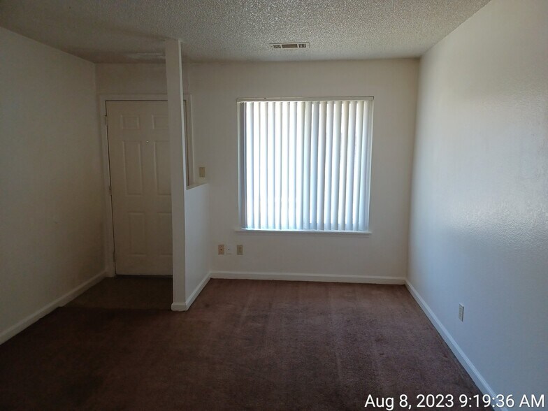 Building Photo - 204 W Dakota Ave