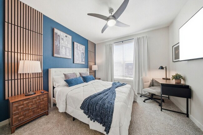 Building Photo - 1702 W Cleveland St