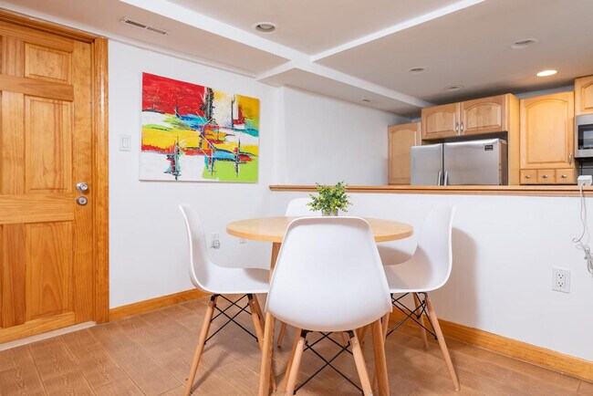 Building Photo - 152 Central Ave