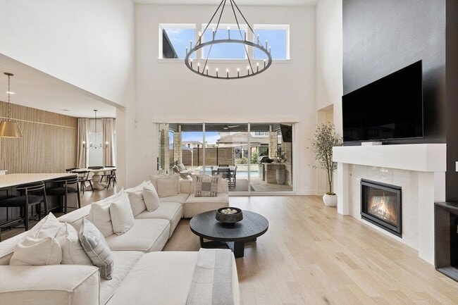 Building Photo - 802 Geiger Path