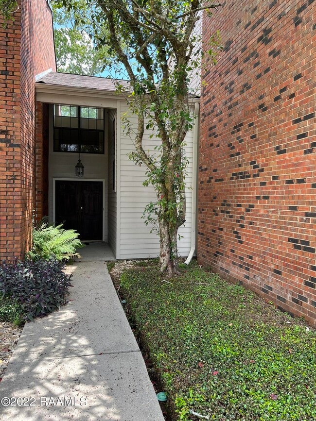 Building Photo - 403 Briargate Cir