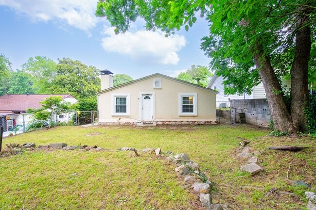Building Photo - 4-Bedroom Rental in Prime Hapeville Location