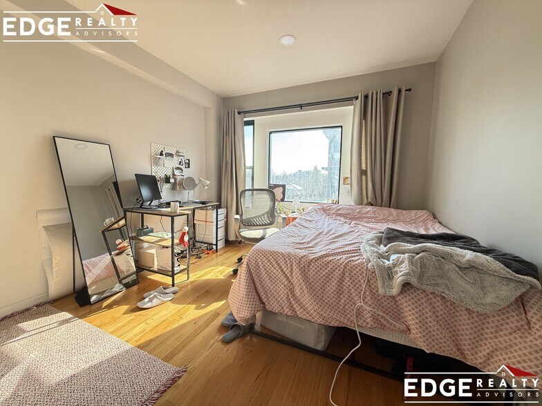 Building Photo - 59 Brainerd Rd