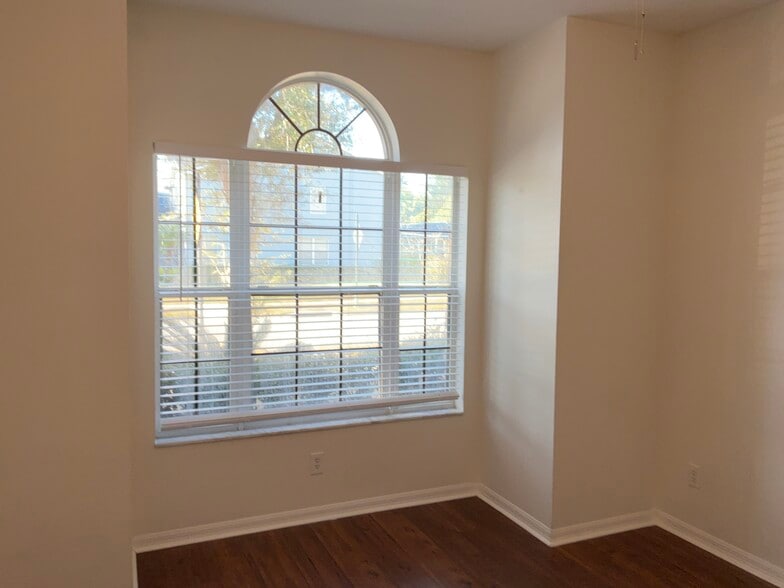 Building Photo - 6226 Bridgevista Dr