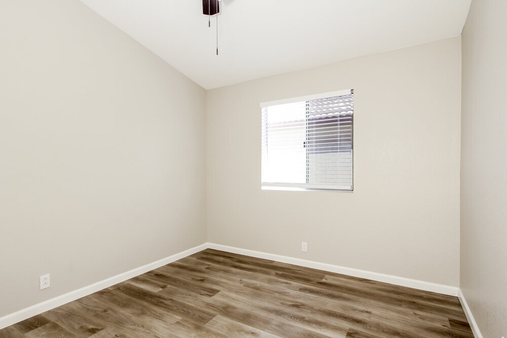 Building Photo - 1310 N Blackstone Dr