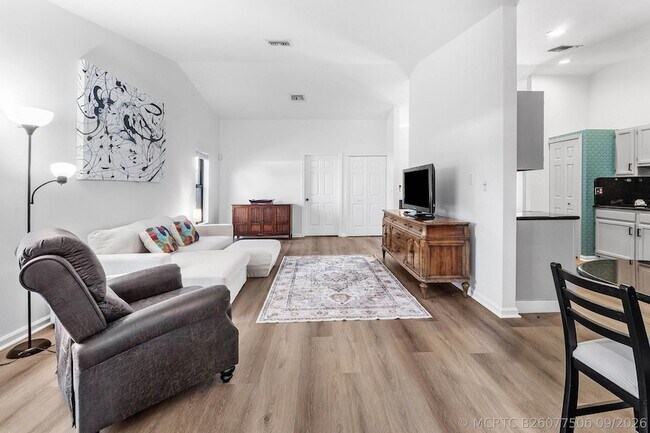 Building Photo - 13645 Exotica Ln