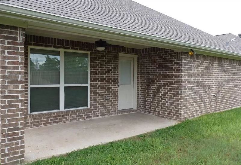 Building Photo - 3601 Davidson Dr