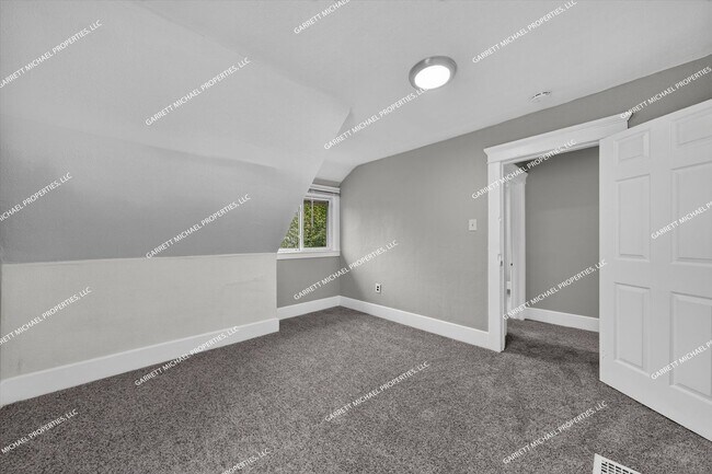 Building Photo - 2322 Fordham St