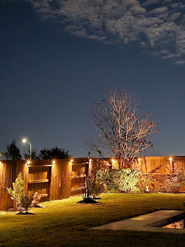 Building Photo - 6611 Hollow Bay Ct