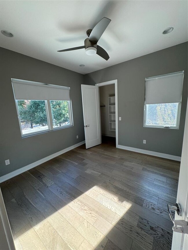 Building Photo - 1908 Kinney Ave