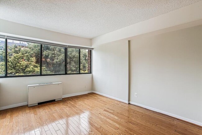 Building Photo - 1245 13th St NW
