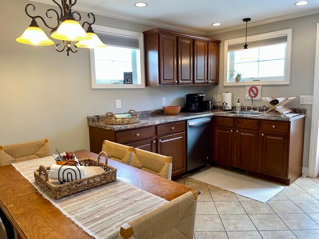 Building Photo - 20 Lowell St