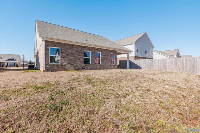 Building Photo - 145 Morning Dew Rd