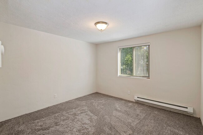 Building Photo - Exceptional Apartment Living in Boise’s North End