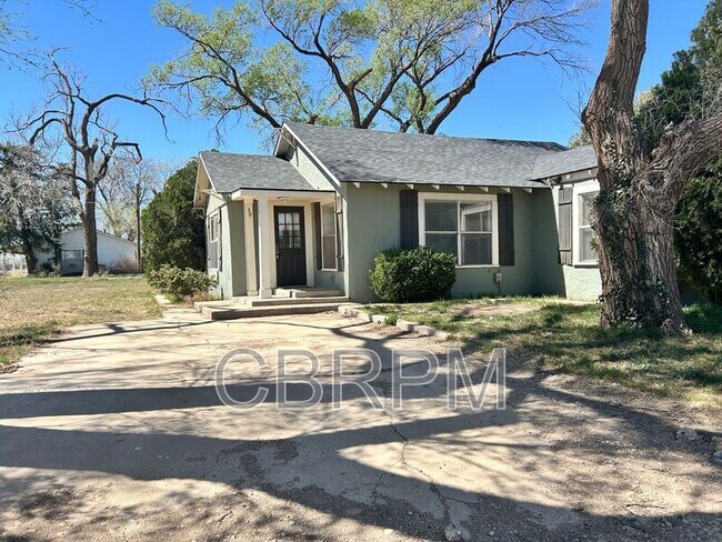 Building Photo - 3507 E 19th St