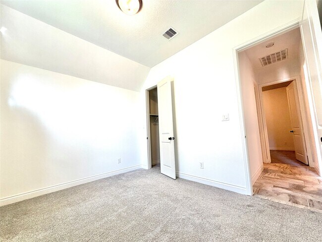 Building Photo - 3319 Sky Run Ct