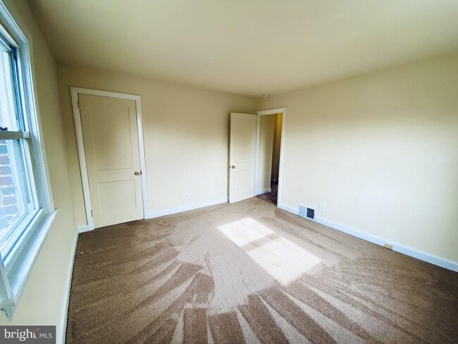 Building Photo - 131 Kentucky Ave