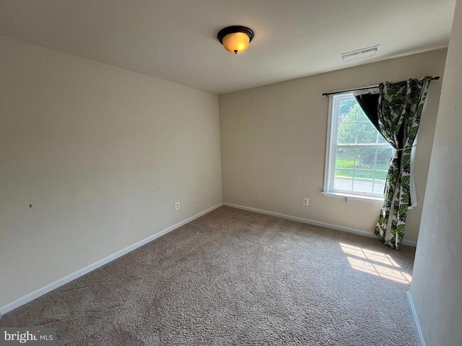 Building Photo - 47 Summerfield Ln
