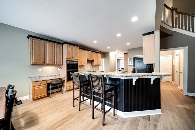 Building Photo - 9813 Albemarle Ln