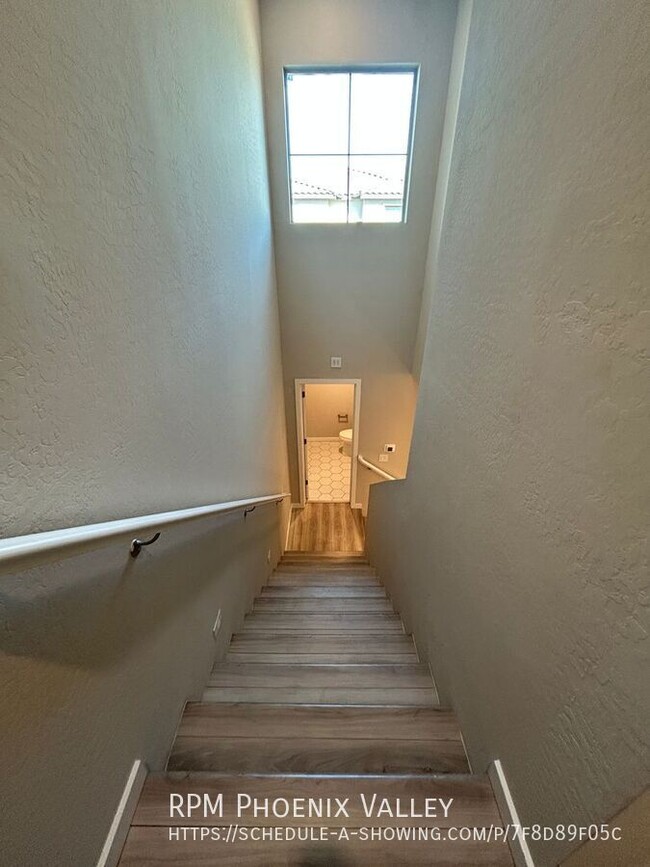 Building Photo - 3 Bed / 2.5 Bath Gilbert Townhome GATED Co...