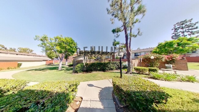 Building Photo - Stunning 2nd Story 3 Bedroom Condo in Woodlake Villas, La Habra