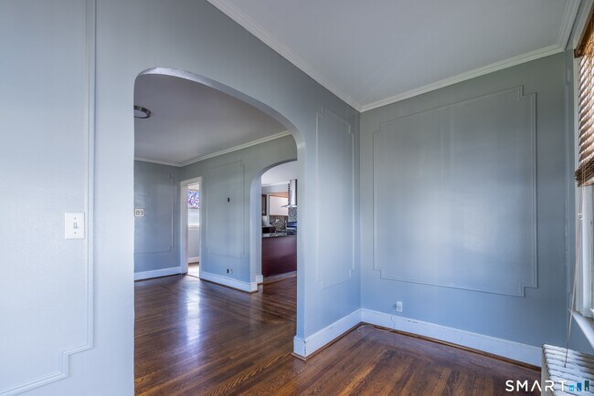 Building Photo - 430 Blohm St