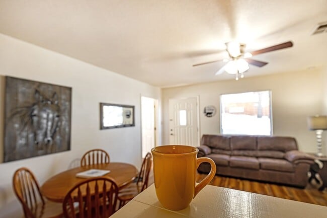 Building Photo - 62 Curlew Pl