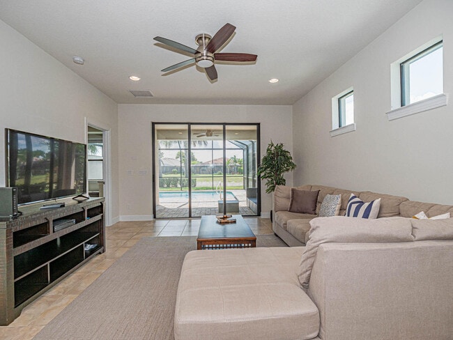 Building Photo - 5163 Longhorn Dr