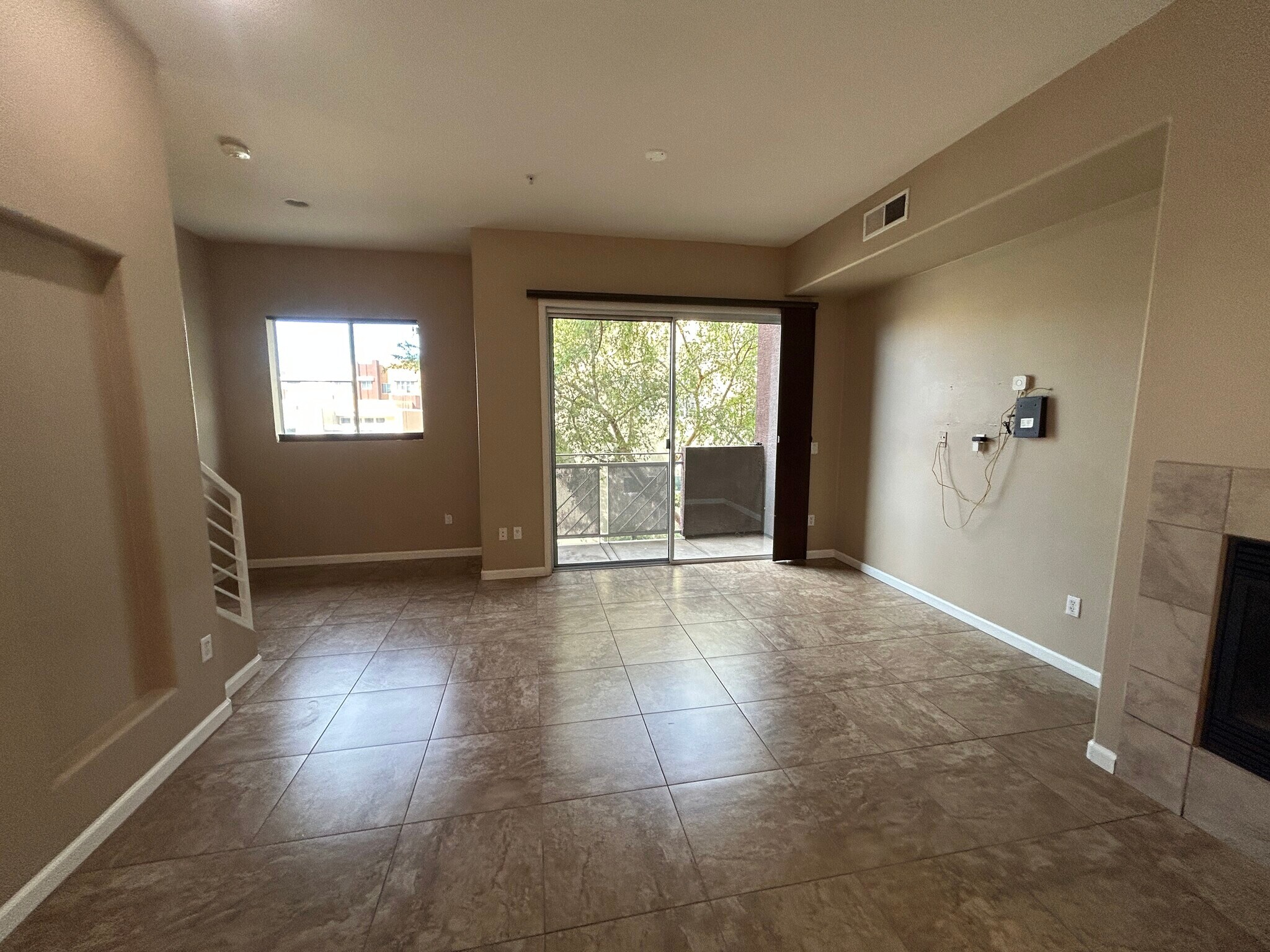 Building Photo - 6605 N 93rd Ave