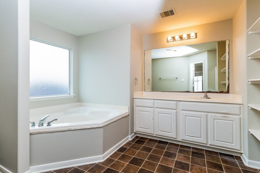 Building Photo - 4419 Thistle Pond Ct