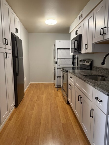 Kitchen & Laundry - 5336 Wapakoneta Rd