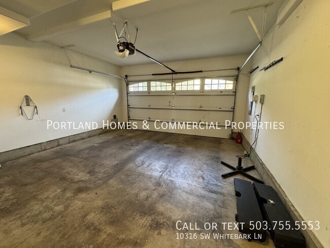 Building Photo - 10316 SW Whitebark Ln