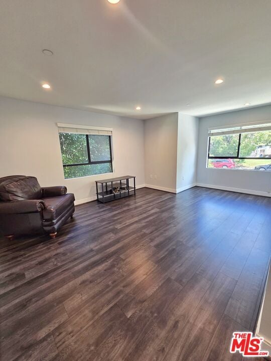 Building Photo - 2651 S Hobart Blvd