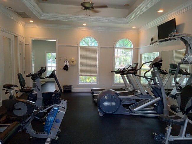 Building Photo - 2018 Alta Meadows Ln