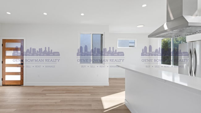 Building Photo - 6742 Waterman Ct